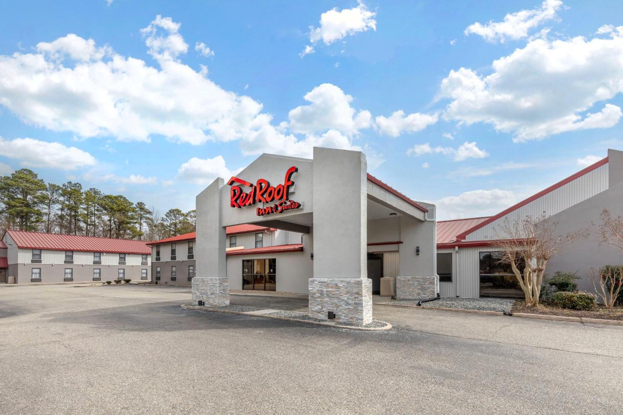 Mulberry Inn&Plaza Newport News Exterior foto